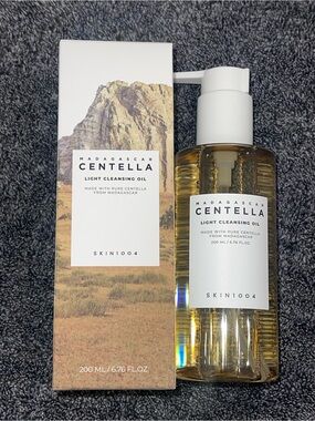 Skin1004 Madagascar Centella Light Cleansing Oil 200ml